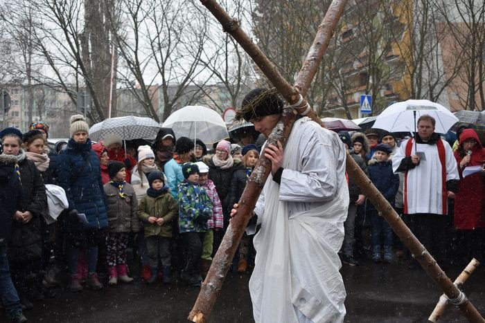 sniezna-droga-krzyzowa-foto-74115