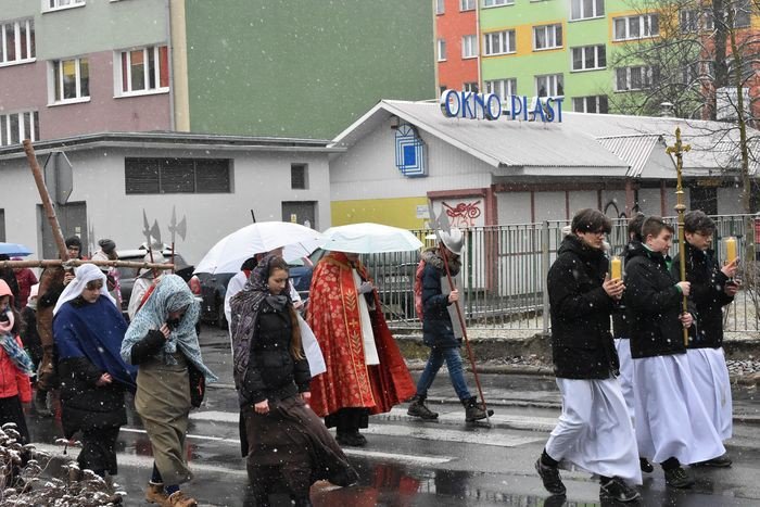 sniezna-droga-krzyzowa-foto-74115