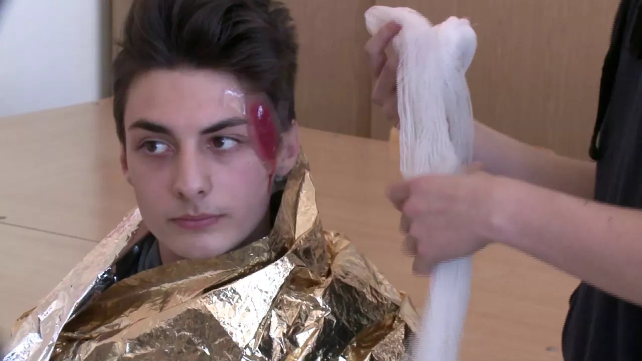 ucze-sie-bezpiecznie-zyc-video-74212