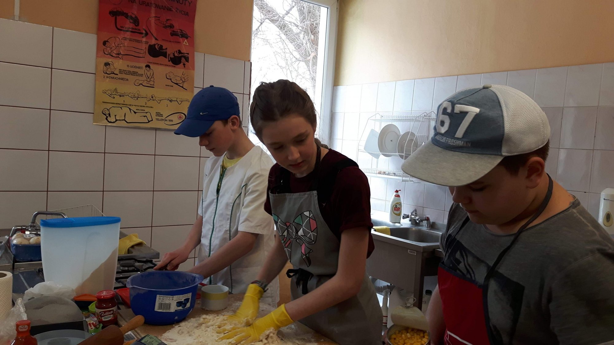 uczniowie-z-15-byli-w-goscinie-w-zspuibs-i-gotowali-foto-74258