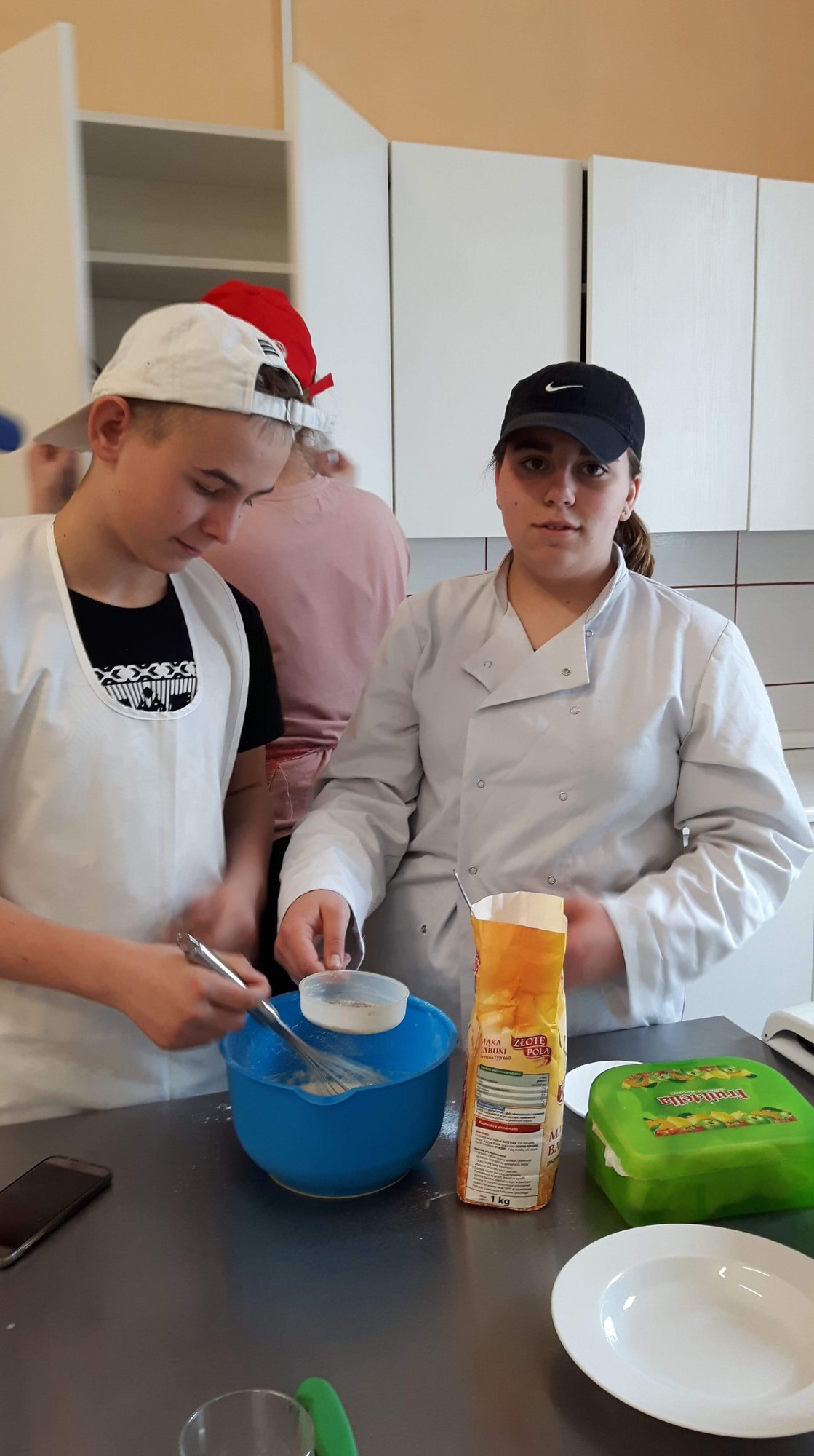 uczniowie-z-15-byli-w-goscinie-w-zspuibs-i-gotowali-foto-74258