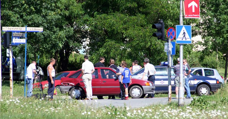 niebezpiecznie-na-osiedlowych-ulicach-7426