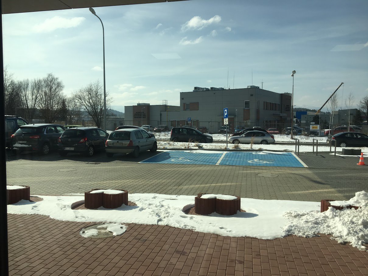 proceder-na-jeleniogorskich-parkingach-foto-74313
