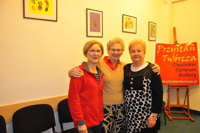 tance-w-kregu-w-przystani-tworczej-foto-74315