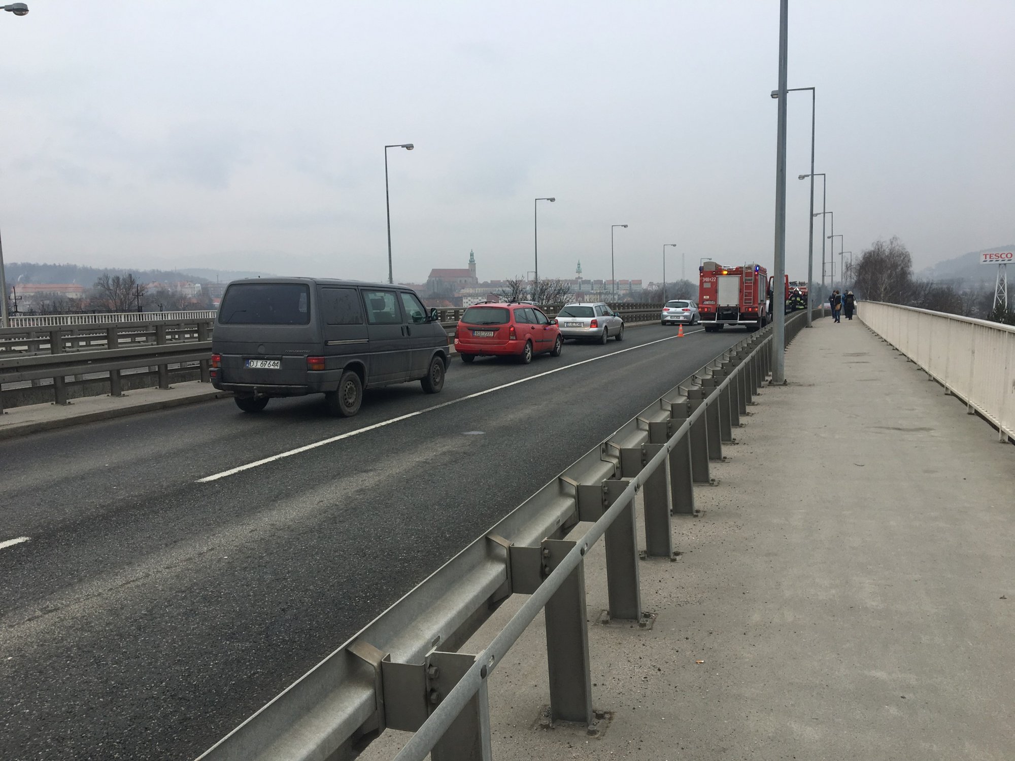 zderzenie-trzech-aut-na-estakadzie-foto-74327