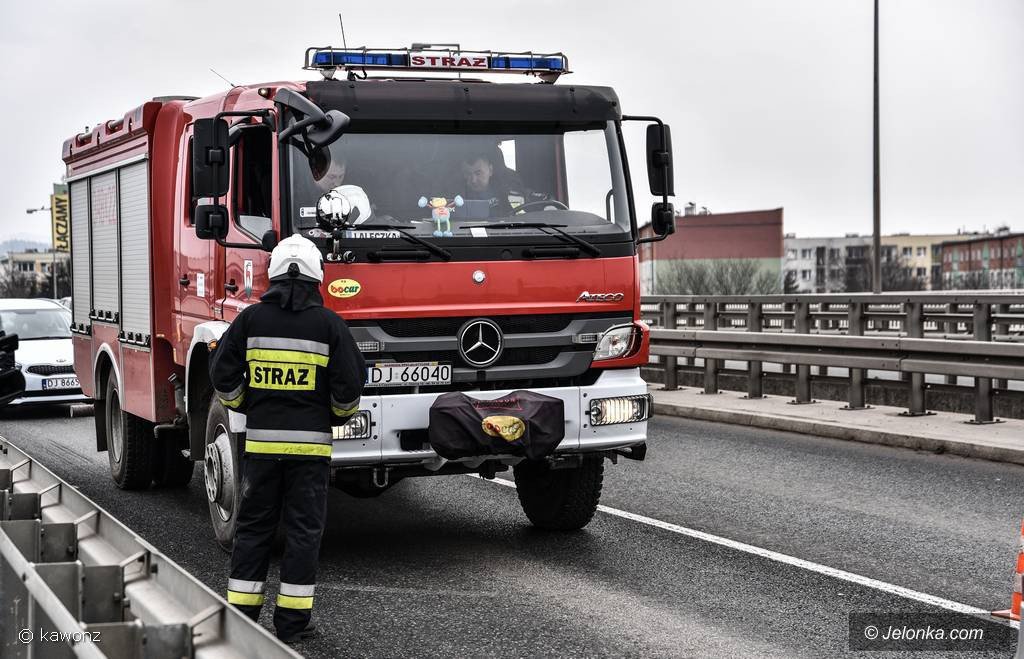 zderzenie-trzech-aut-na-estakadzie-foto-74327