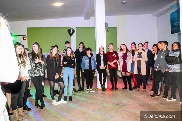 interact-w-suzbie-pokojuspotkanie-modych-foto-74354