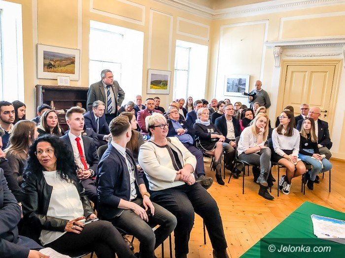 interact-w-suzbie-pokojuspotkanie-modych-foto-74354