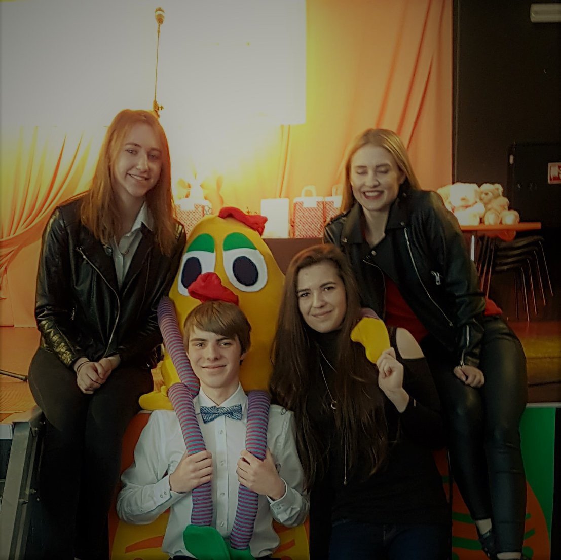 modzi-z-mdk-przebojowo-spiewali-w-swidnicy-foto-74541