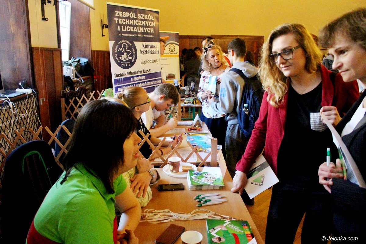 firmy-i-szkoy-na-targach-w-kpsw-foto-74547