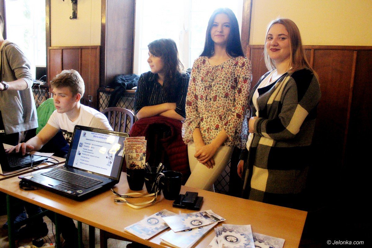 firmy-i-szkoy-na-targach-w-kpsw-foto-74547