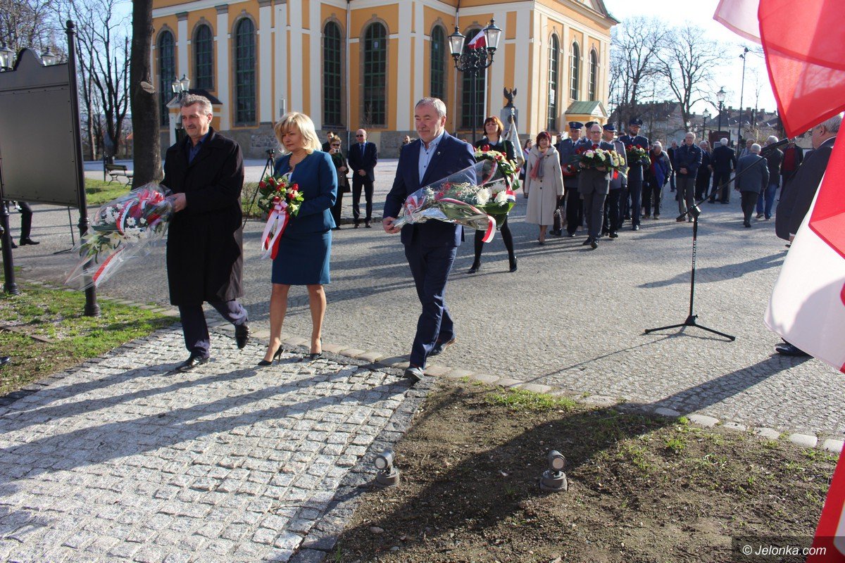o-841-uczcili-pamiec-ofiar-katastrofy-smolenskiej-foto-74549