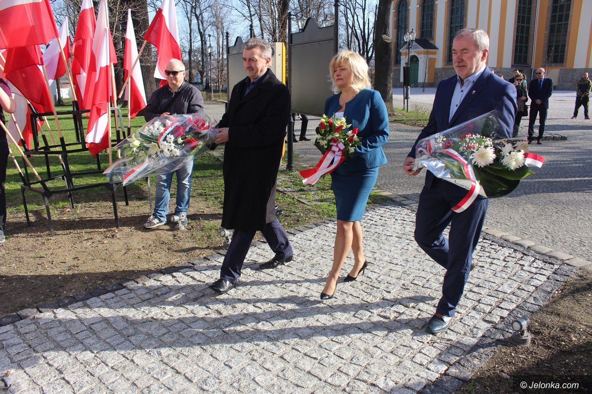 o-841-uczcili-pamiec-ofiar-katastrofy-smolenskiej-foto-74549