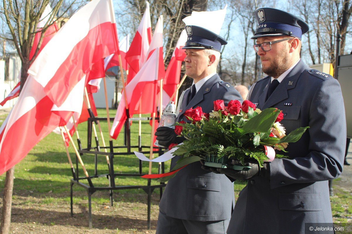 o-841-uczcili-pamiec-ofiar-katastrofy-smolenskiej-foto-74549