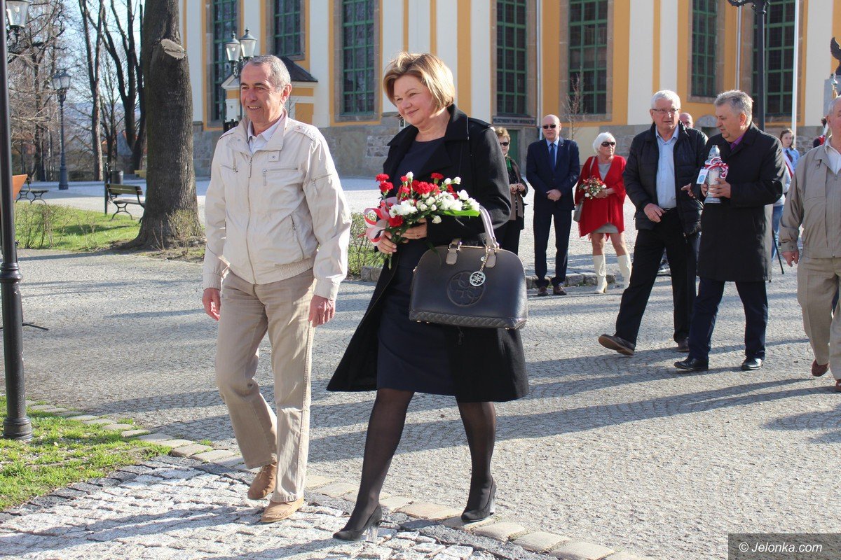 o-841-uczcili-pamiec-ofiar-katastrofy-smolenskiej-foto-74549
