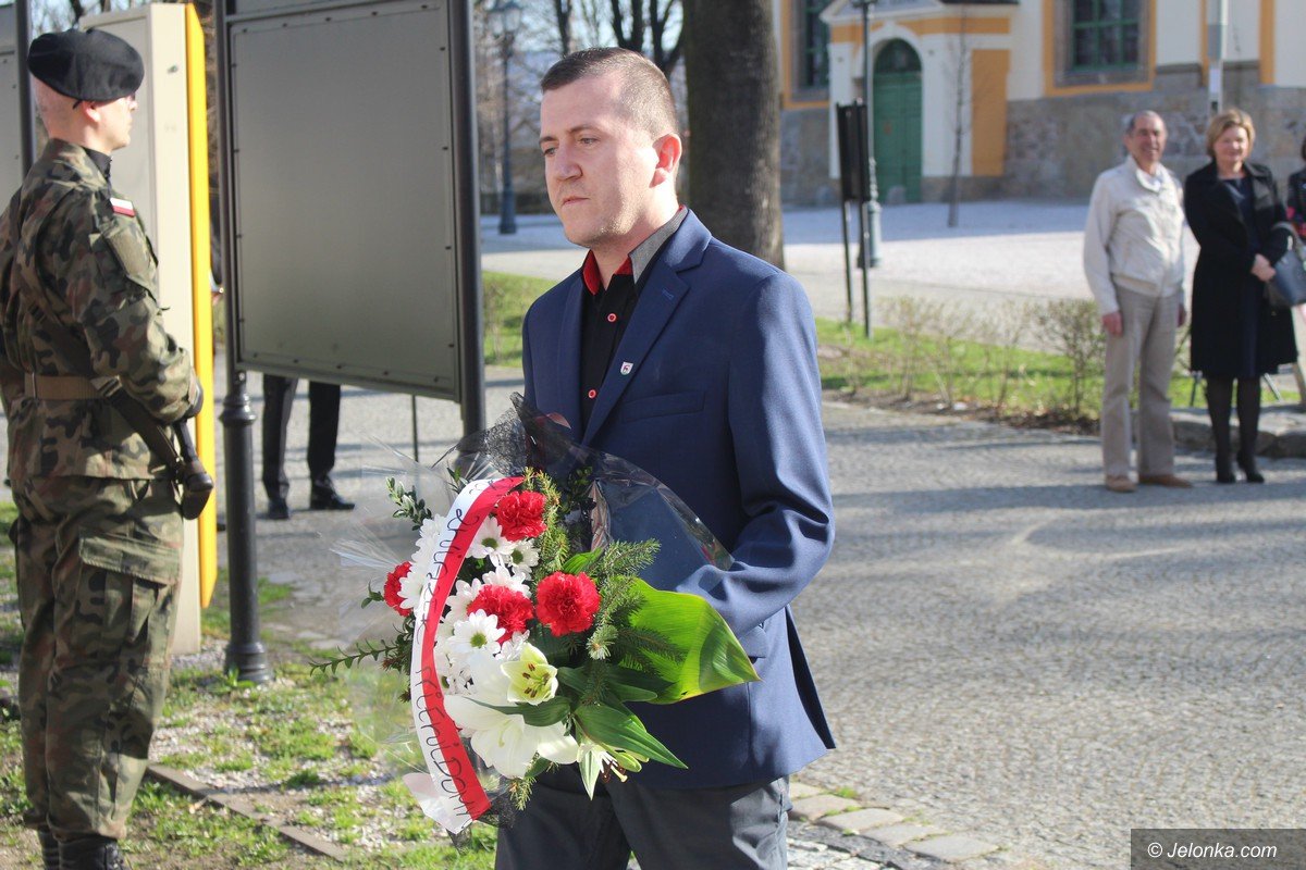 o-841-uczcili-pamiec-ofiar-katastrofy-smolenskiej-foto-74549