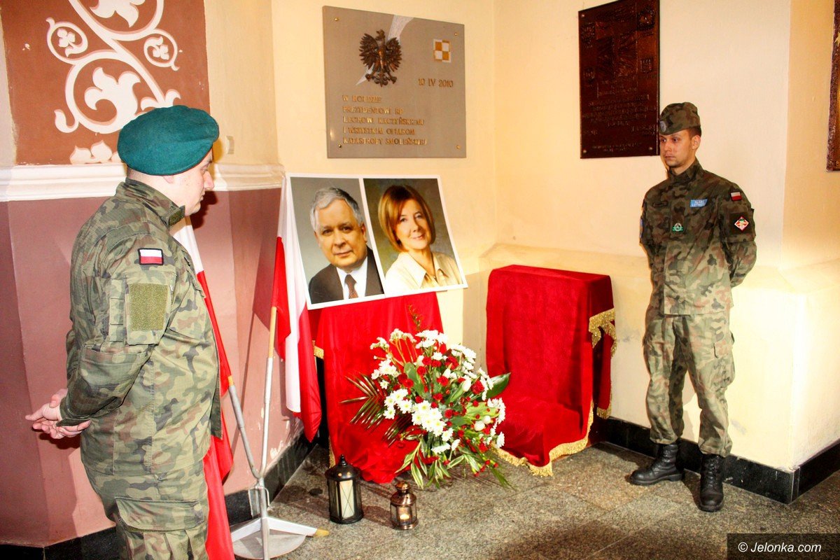 modlili-sie-w-rocznice-katastrofy-smolenskiej-foto-74575