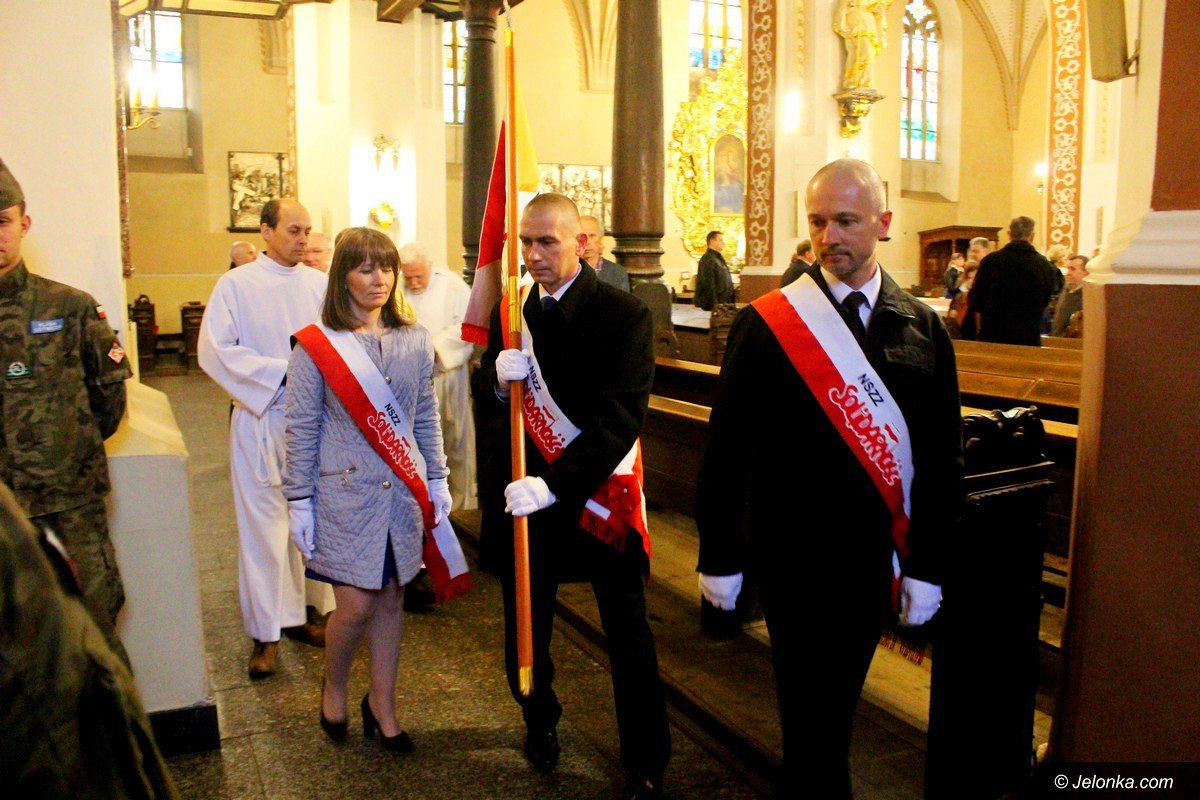 modlili-sie-w-rocznice-katastrofy-smolenskiej-foto-74575