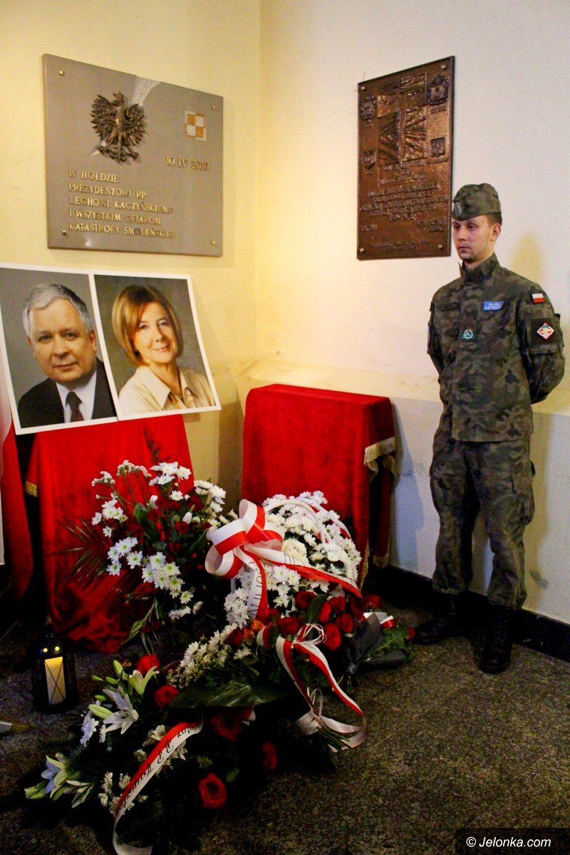 modlili-sie-w-rocznice-katastrofy-smolenskiej-foto-74575