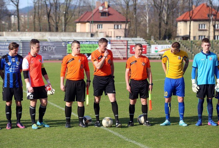 juniorzy-starsi-nie-zwalniaja-tempa-foto-74592