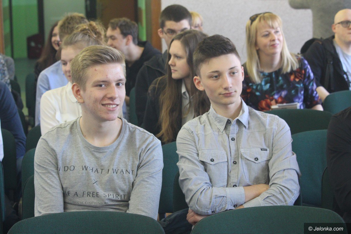 rozmawiali-o-szkolnictwie-zawodowym-foto-74704