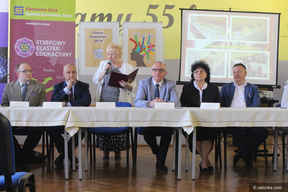 rozmawiali-o-szkolnictwie-zawodowym-foto-74704