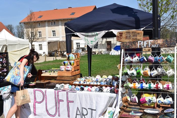 wiosenny-kiermasz-w-omnickim-paacu-foto-74758