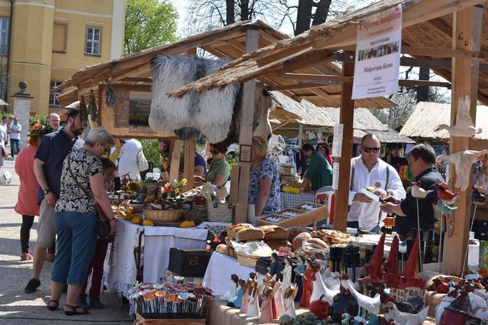wiosenny-kiermasz-w-omnickim-paacu-foto-74758