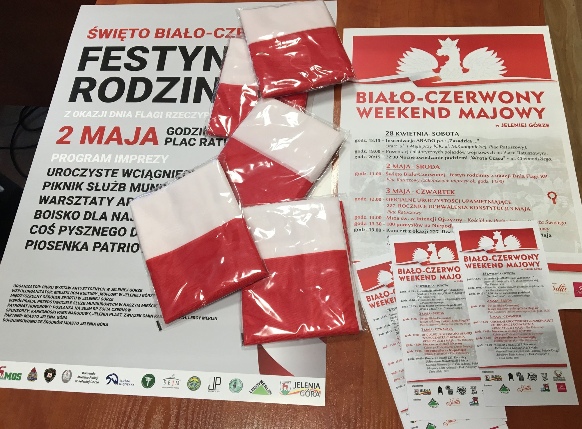 odbierz-i-wywies-biaoczerwona-flage-foto-74806