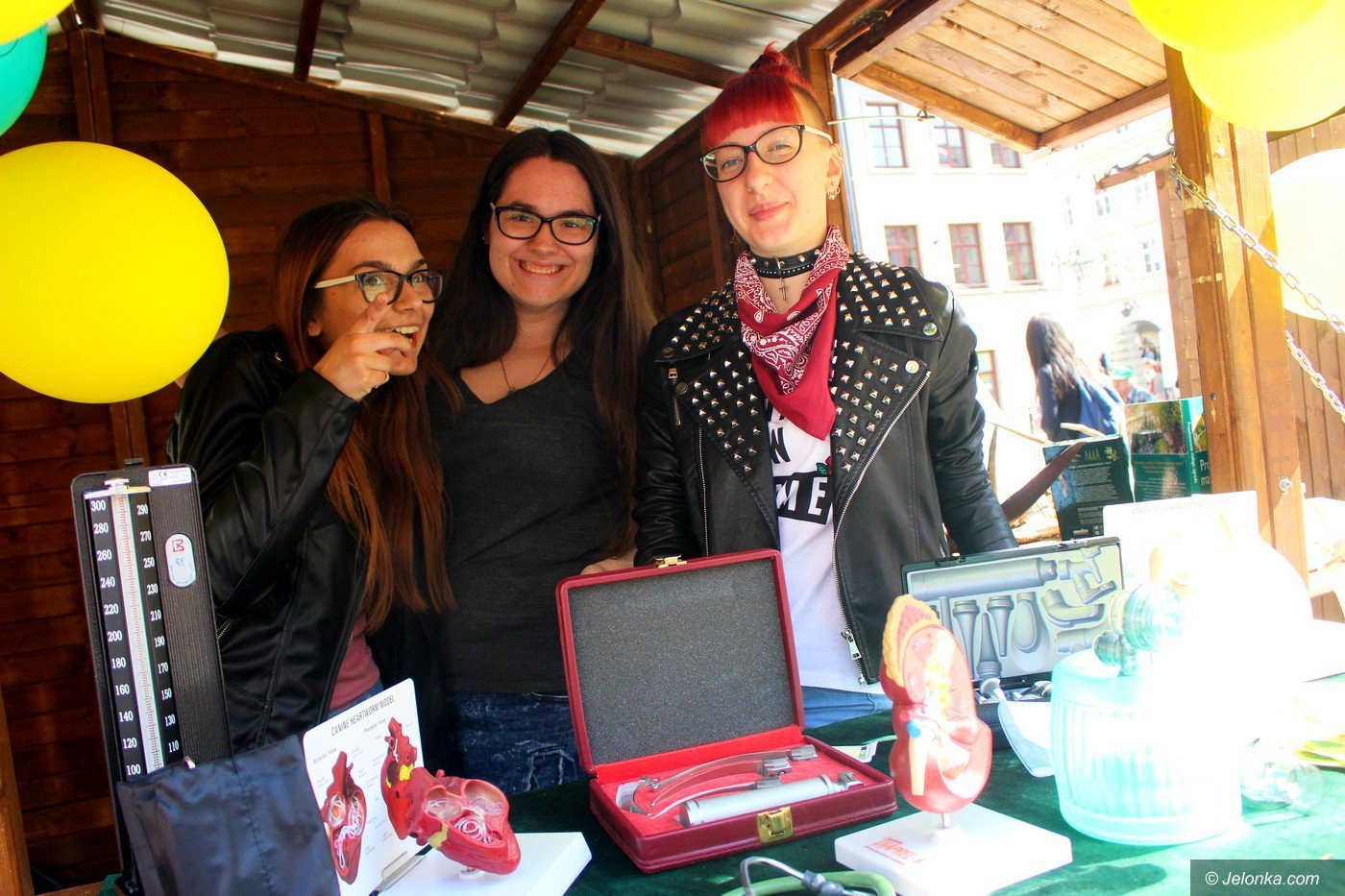 prezentowali-swoje-talenty-i-oferte-szko-foto-74838