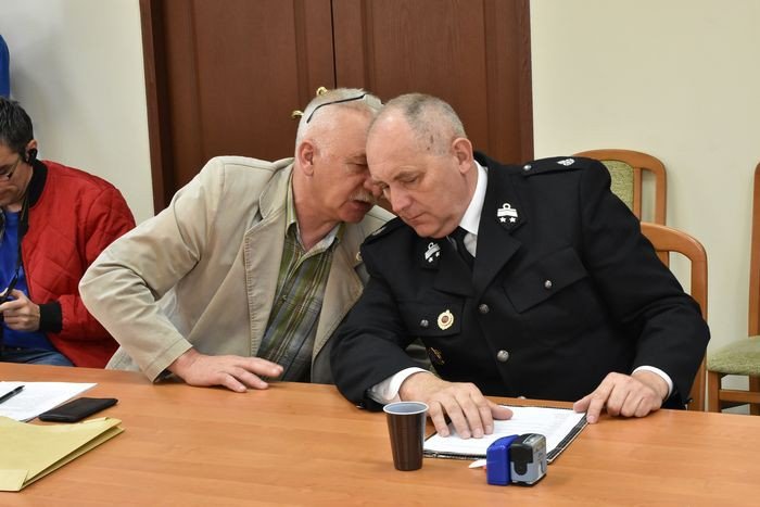 zota-kartka-od-radnych-dla-zarzadu-powiatu-foto-74840