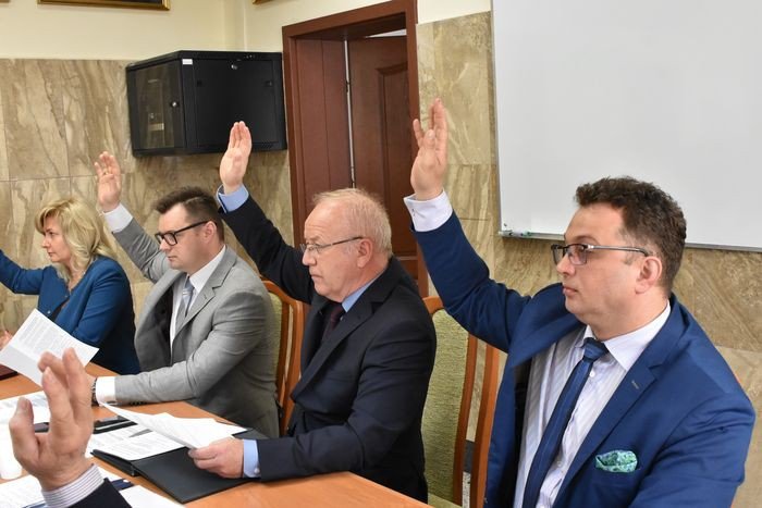 zota-kartka-od-radnych-dla-zarzadu-powiatu-foto-74840