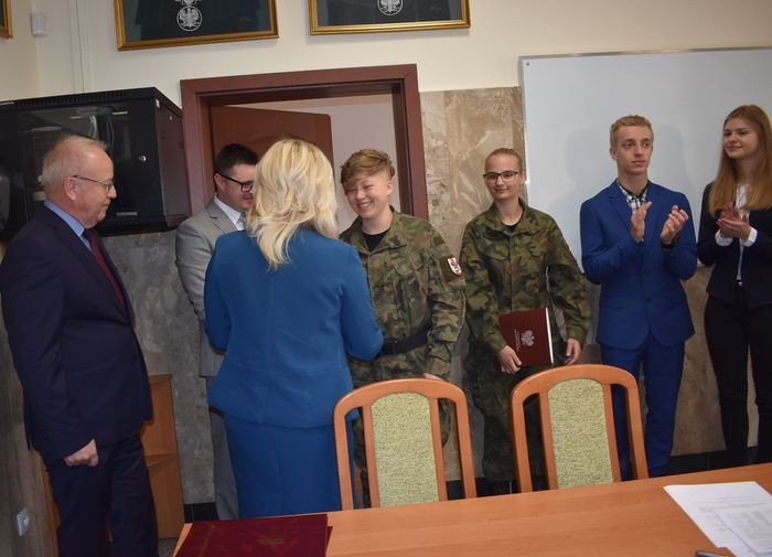 zota-kartka-od-radnych-dla-zarzadu-powiatu-foto-74840