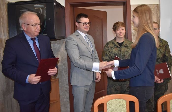 zota-kartka-od-radnych-dla-zarzadu-powiatu-foto-74840