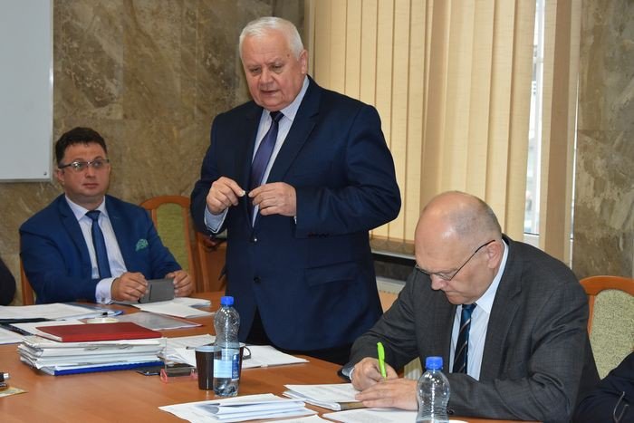 zota-kartka-od-radnych-dla-zarzadu-powiatu-foto-74840
