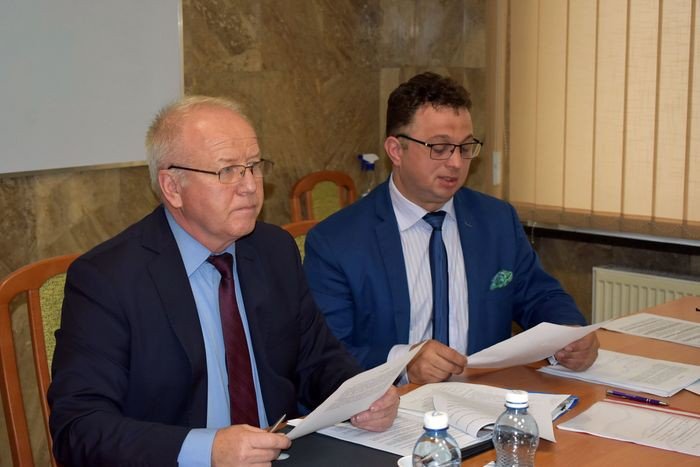 zota-kartka-od-radnych-dla-zarzadu-powiatu-foto-74840