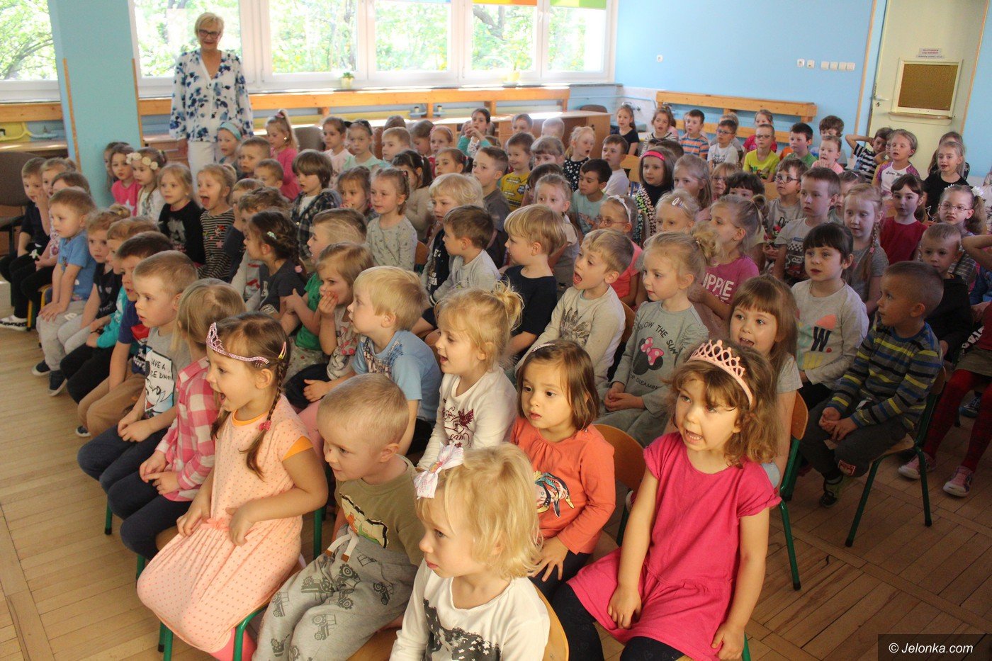 ryszard-kieek-spotka-sie-z-maluchami-okraglaczka-foto-74841
