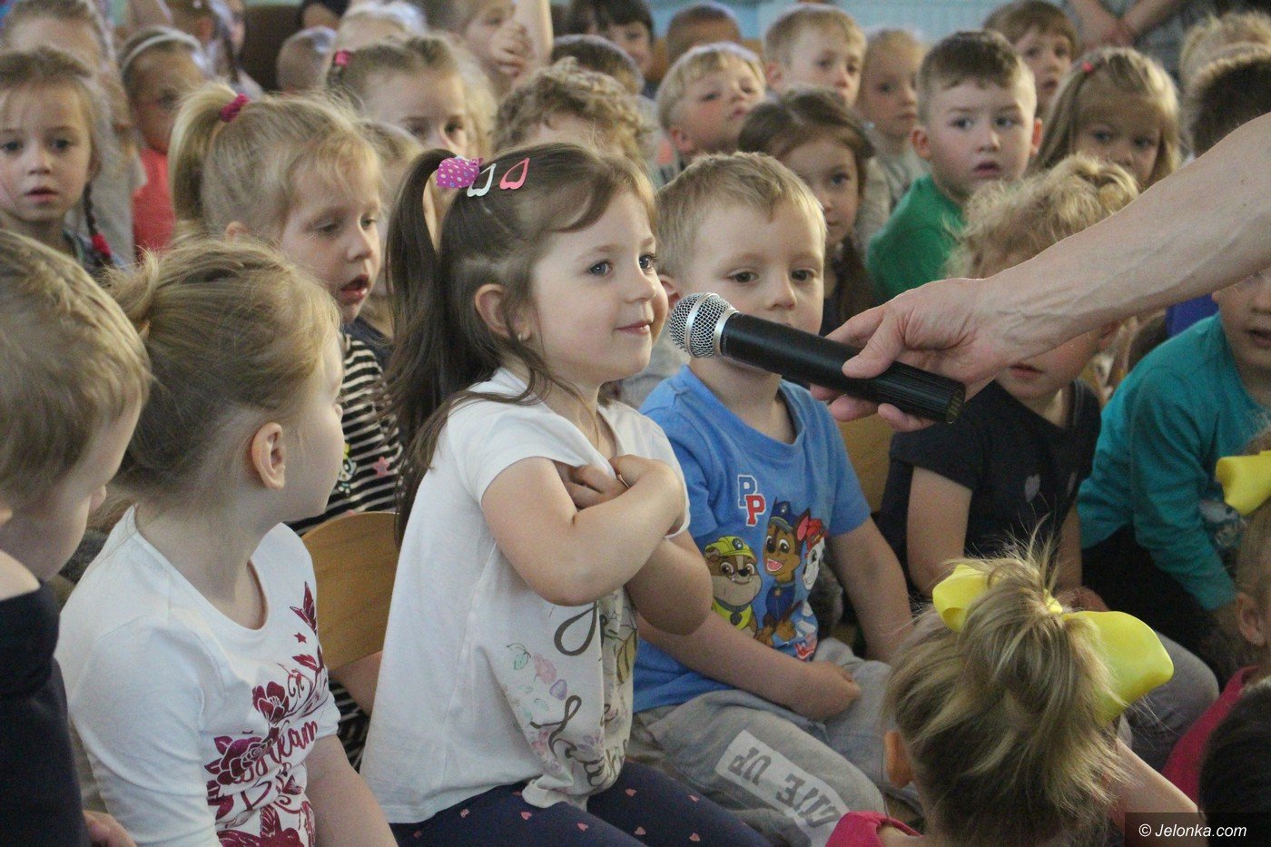 ryszard-kieek-spotka-sie-z-maluchami-okraglaczka-foto-74841