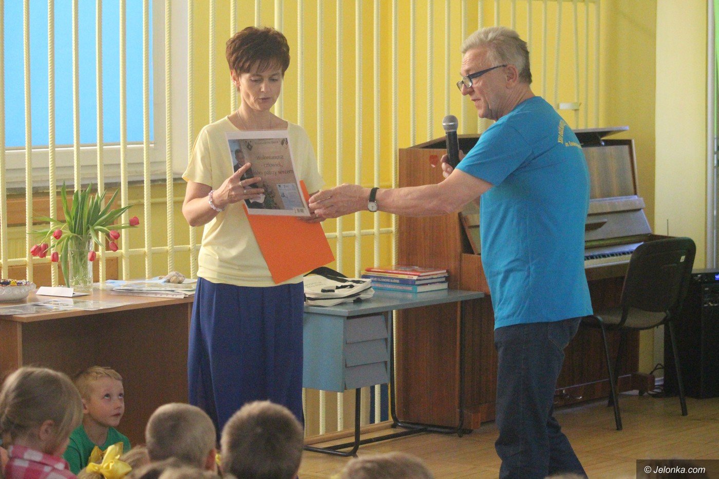 ryszard-kieek-spotka-sie-z-maluchami-okraglaczka-foto-74841