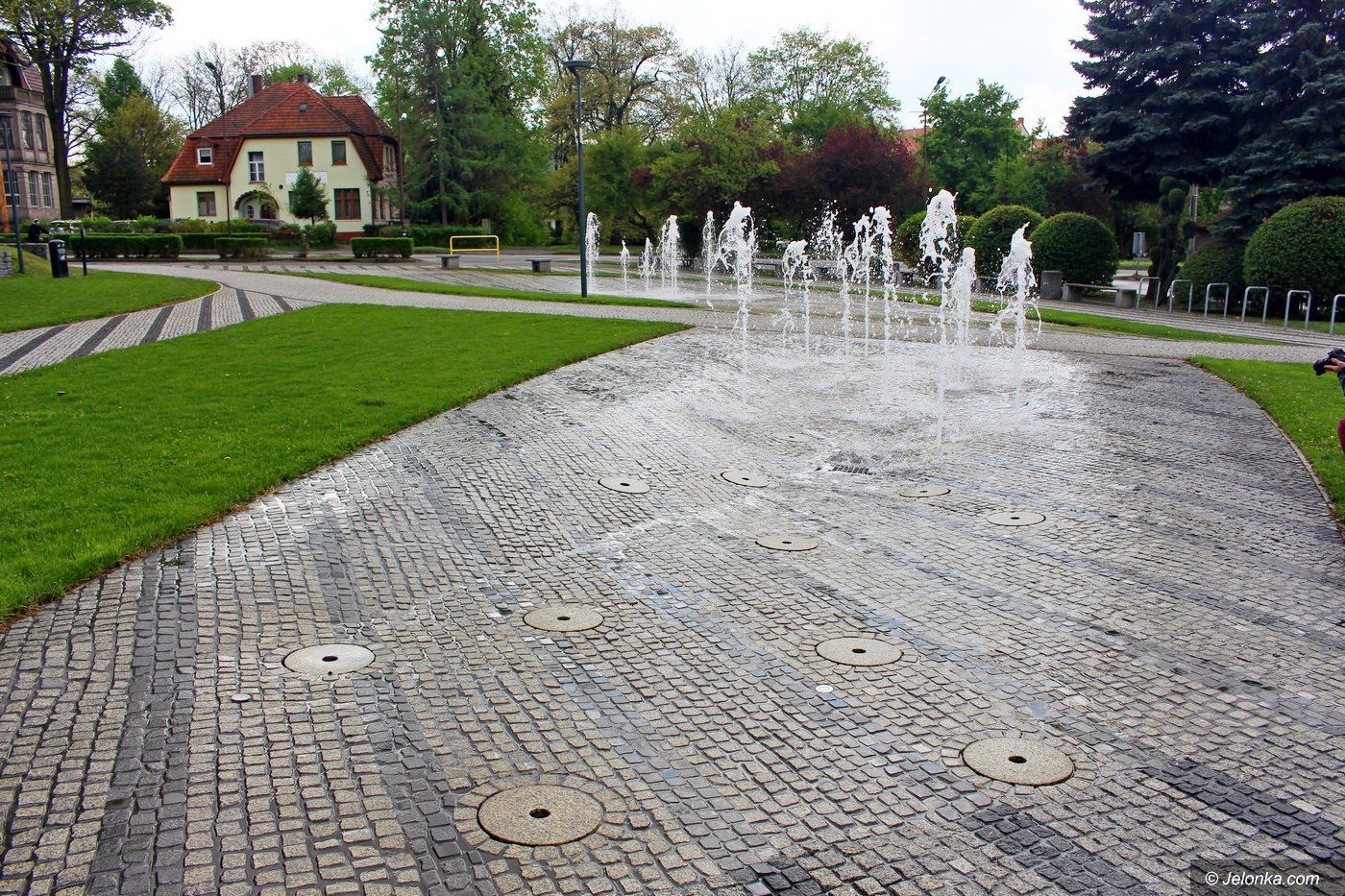 fontanny-uruchomione-zielen-miejska-pielegnowana-foto-74842