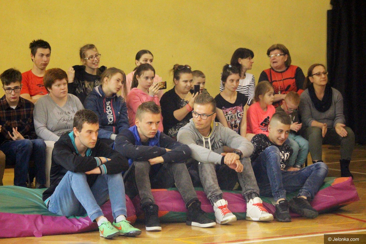 integracyjny-dzien-tanca-w-sosw-foto-74865