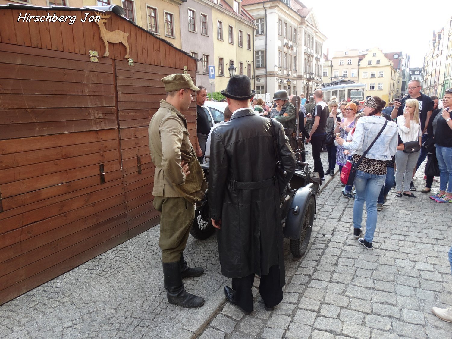 podziwiali-inscenizacje-wojenne-i-podziemia-foto-74871
