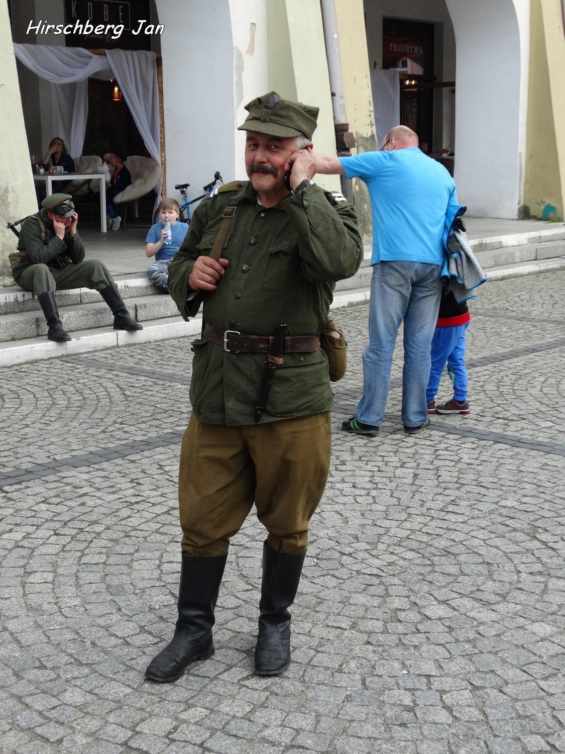 podziwiali-inscenizacje-wojenne-i-podziemia-foto-74871