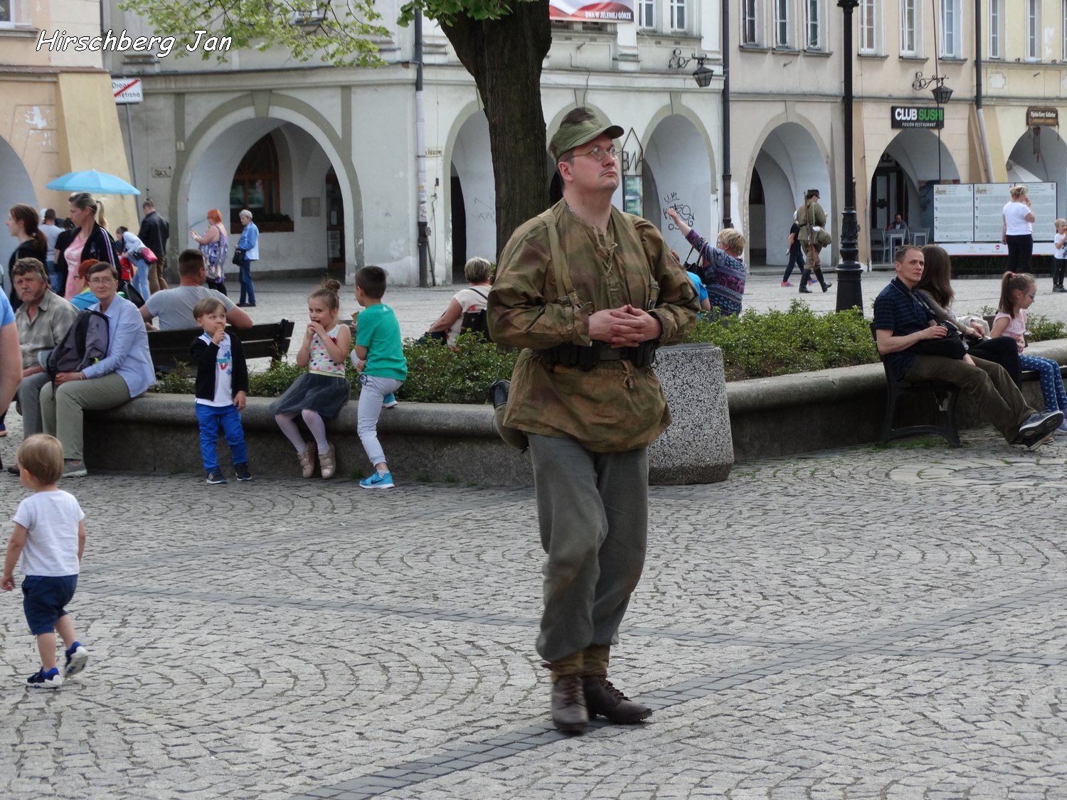 podziwiali-inscenizacje-wojenne-i-podziemia-foto-74871