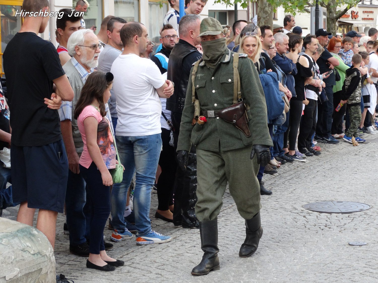 podziwiali-inscenizacje-wojenne-i-podziemia-foto-74871