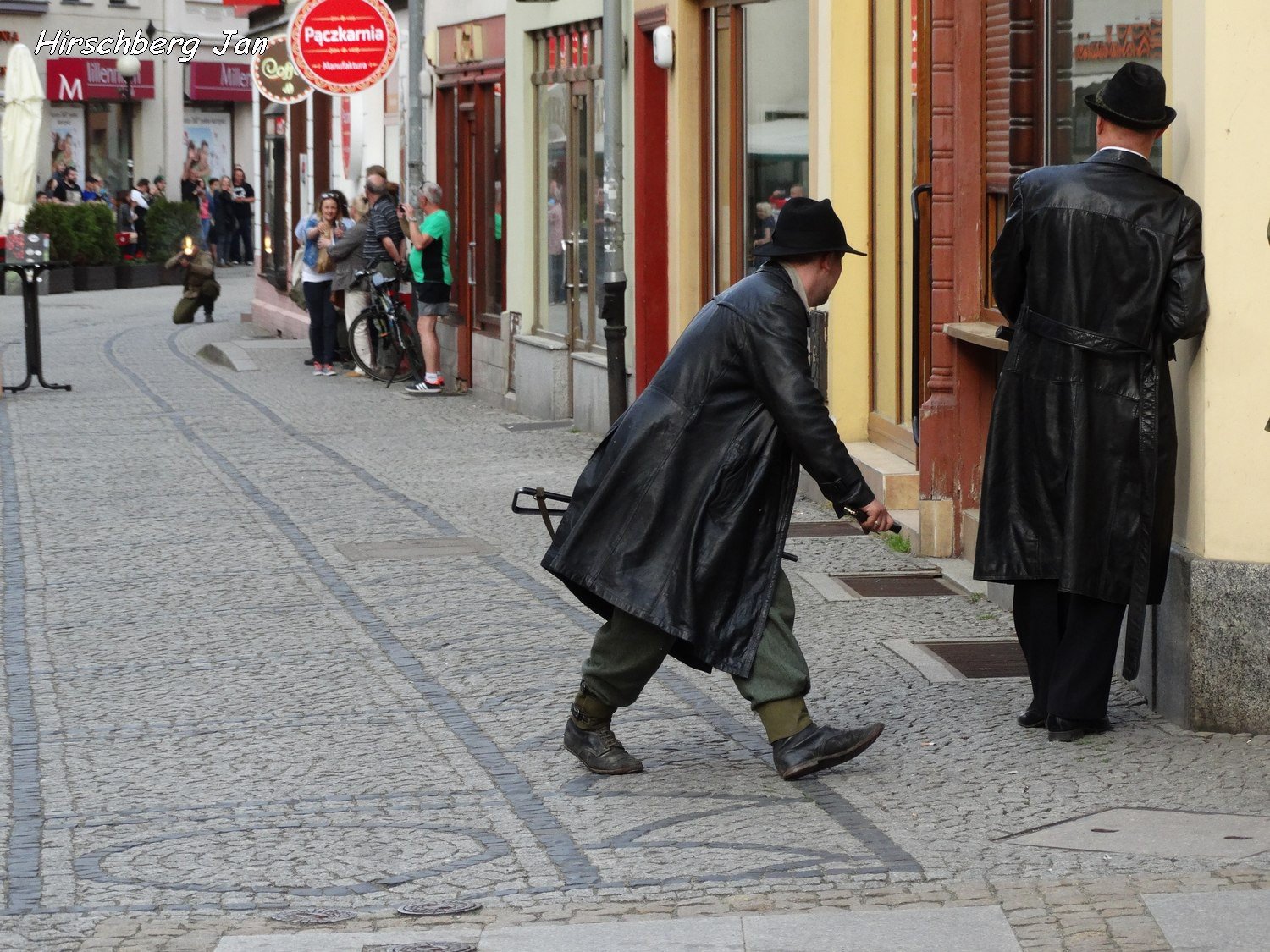podziwiali-inscenizacje-wojenne-i-podziemia-foto-74871