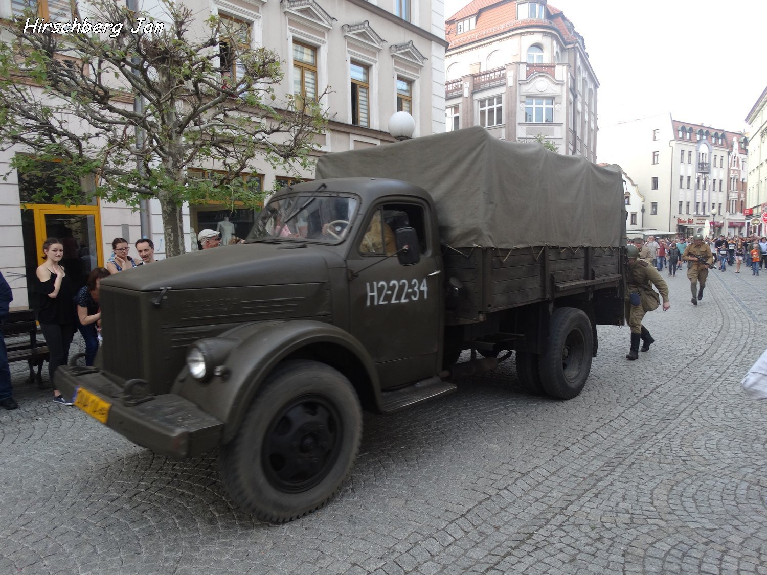 podziwiali-inscenizacje-wojenne-i-podziemia-foto-74871