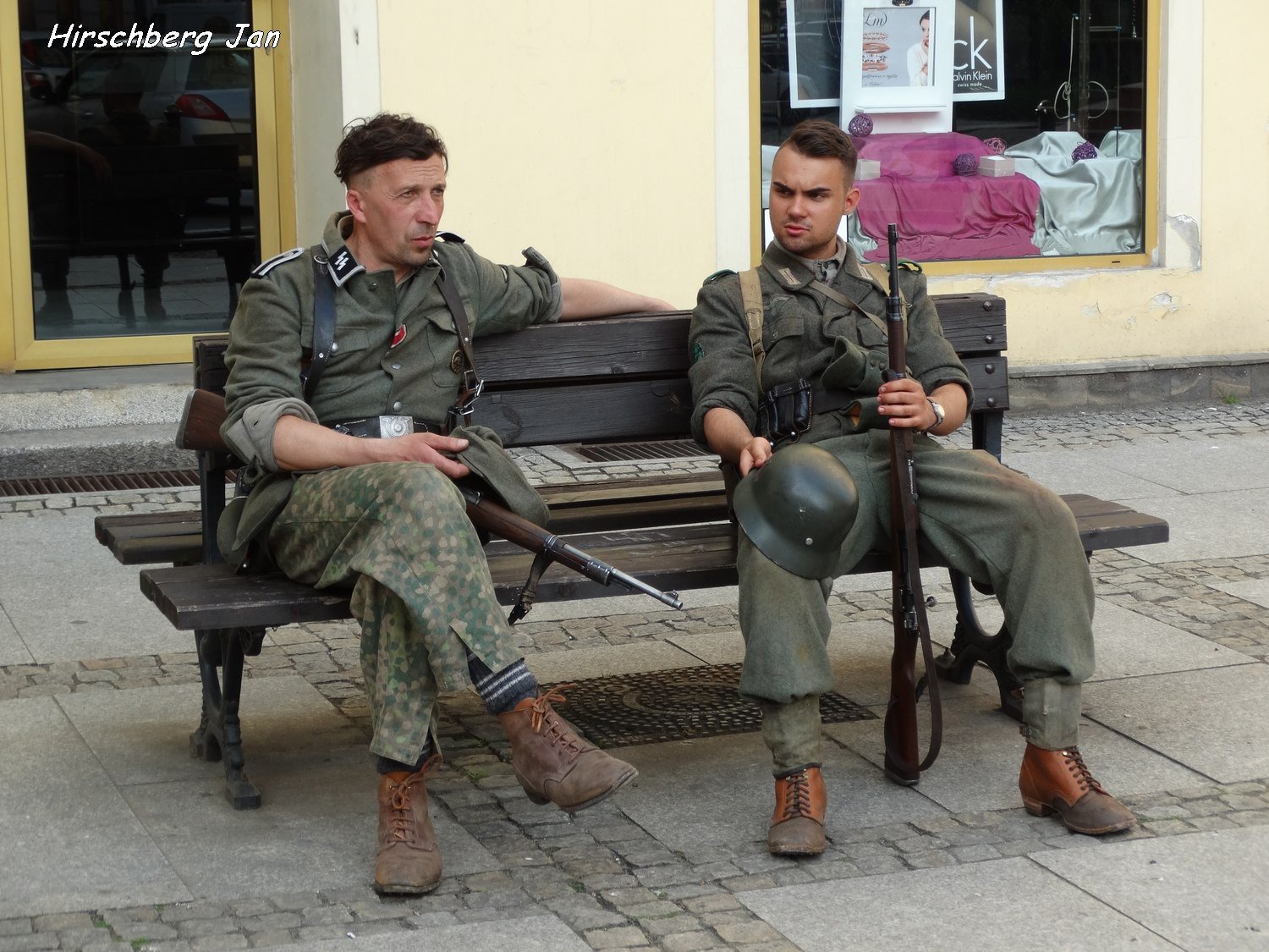 podziwiali-inscenizacje-wojenne-i-podziemia-foto-74871
