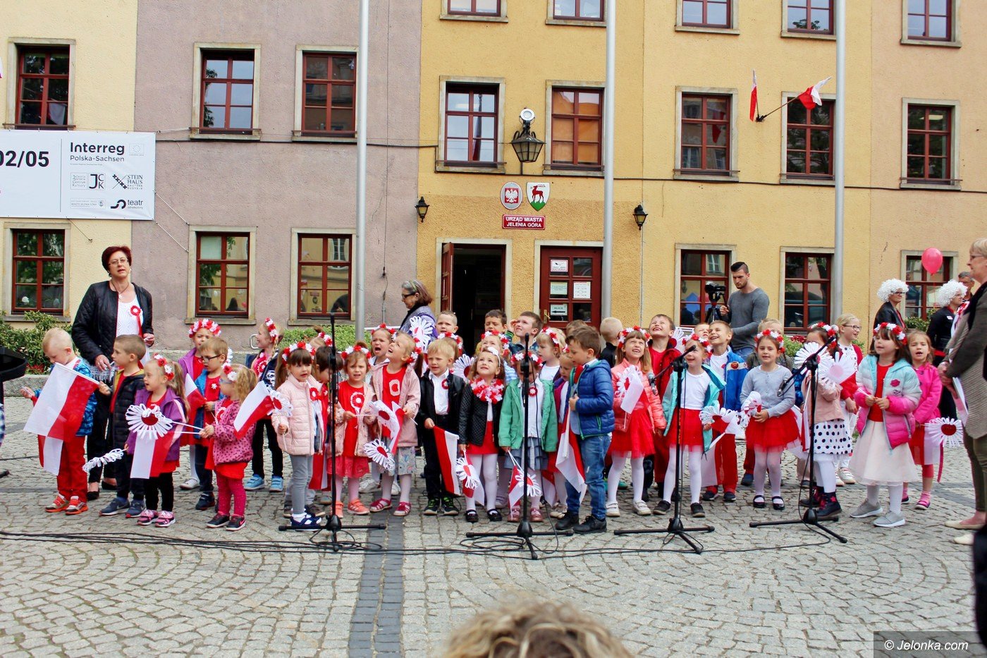 miasto-biaoczerwone-foto-74925