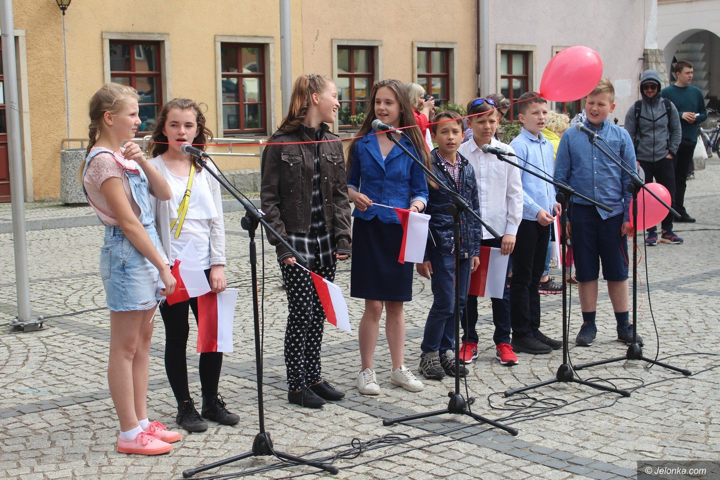 miasto-biaoczerwone-foto-74925